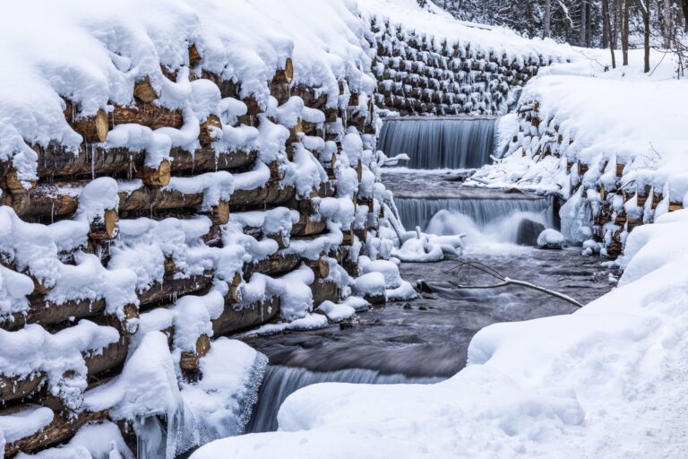 Read more about the article How To Winterize Your Metal Water Fountain